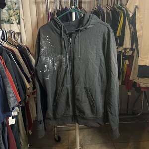 Vintage Y2K Grunge Distressed Faded Black Skull Full-Zip Hoodie